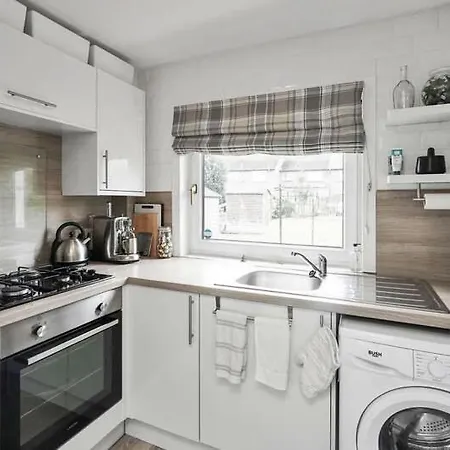 House With Garden And Parking 15 Min To City Center Edinburgh Exterior photo